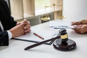 Judge and client talks over the dispute contract