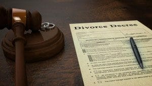 Divorce contract with the gavel